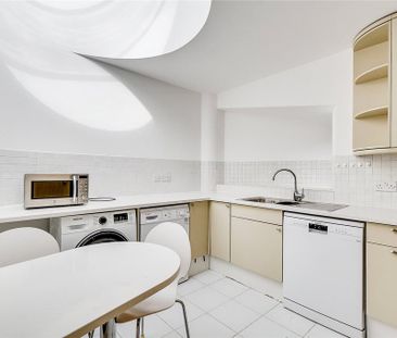 3 bedroom flat to rent - Photo 6