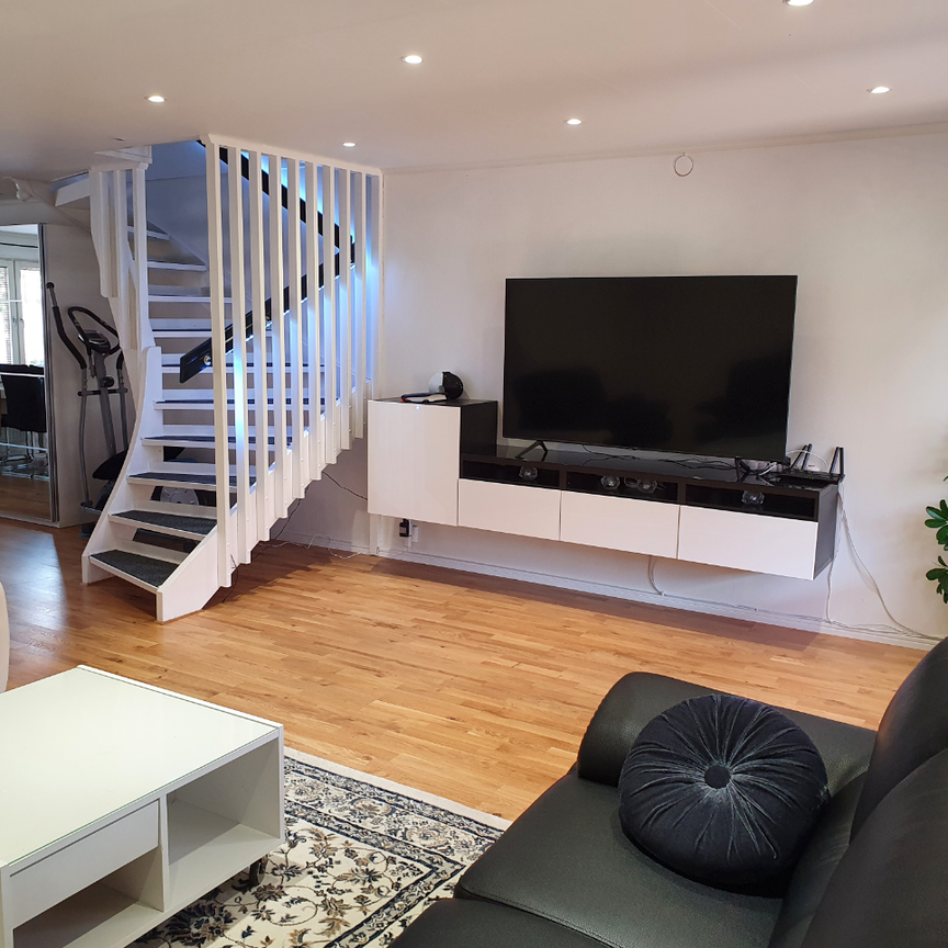 Rondovägen, Skogås - Foto 1