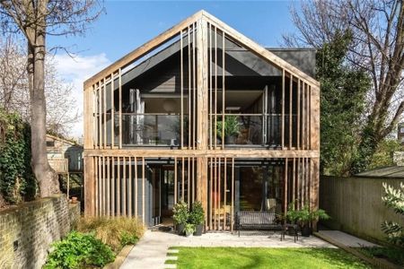 4 Bed Detached House, Navarino Grove, E8 - Photo 3