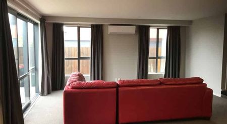 3 Bedroom Townhouse - Photo 2