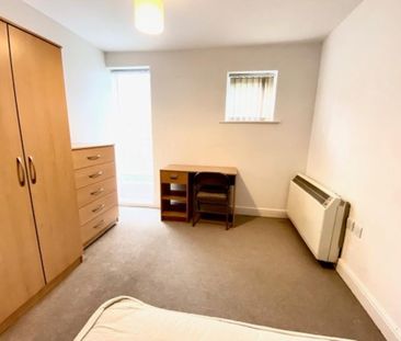 2 bedroom apartment to rent - Photo 4