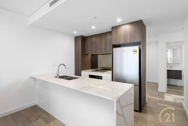 Spacious Modern 2 Bedroom Apartment in Prime Liverpool CBD Location&excl; - Photo 1