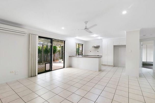 2/2 Linda Way, Upper Coomera QLD 4209 - Duplex For Rent - $680 | Domain - Photo 1
