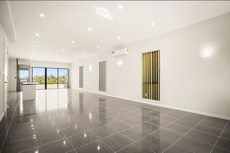 Modern Elegance Meets Everyday Convenience - Discover Your Dream Family Home! - Photo 3