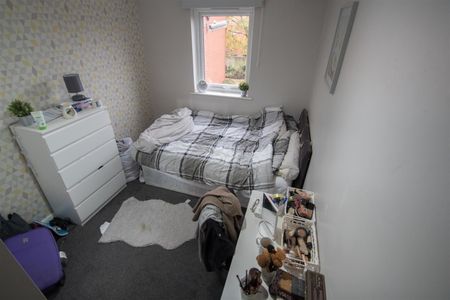 Westfield Court, Westfield Road, Hyde Park, LS3 1DL, Leeds - Photo 4