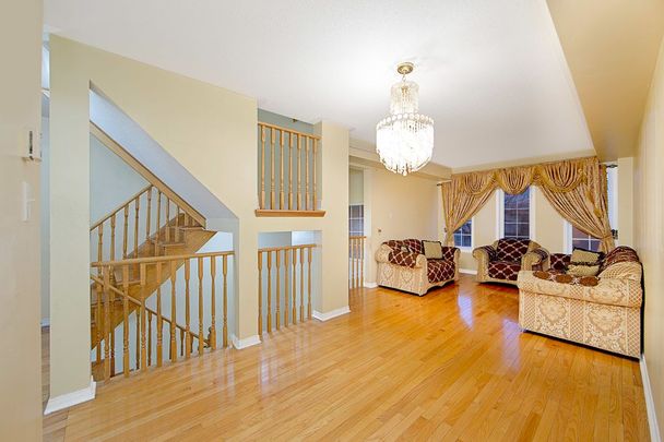 For Lease - 30A Beachell Street, Toronto, Ontario - Photo 1