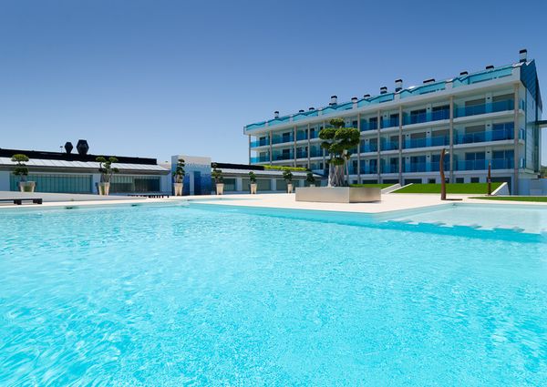 Apartment for rent on the beachfront of Arenal in Javea.