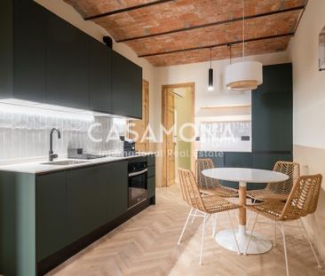 Recently Renovated 2 Bedroom Apartment in Poble Sec - Photo 3