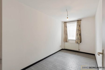 Gelijkvloers appartement met 2 slaapkamers - Photo 2