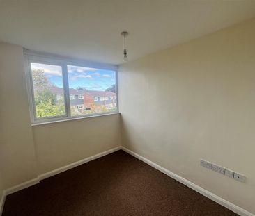 St. Marys Crescent, Yeovil, Yeovil - Photo 3
