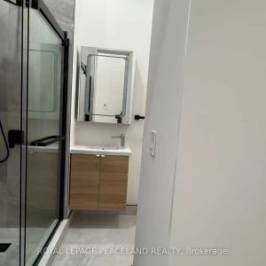 116 Holcolm Road #LowerRM#3-All included - Photo 3