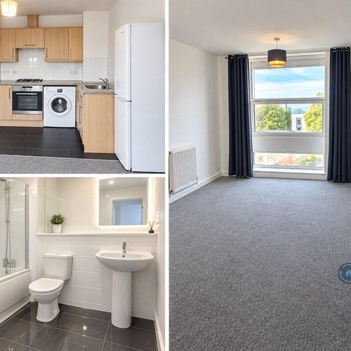 2 bedroom flat to rent - Photo 2