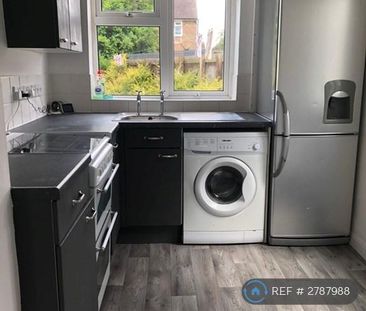 2 bedroom semi-detached house to rent - Photo 5