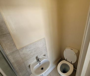 Studio Flat, Thackeray Avenue, N17 - Photo 2