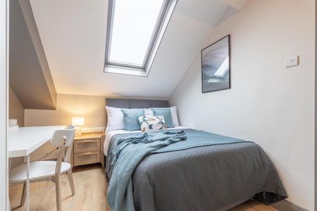 Rm 4, 57 Ballygomartin Road, Belfast, BT13 3LB - Photo 2