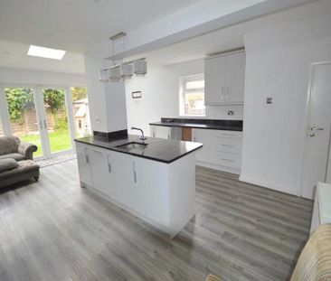 3 Bedroom Semi Detached To Let - Photo 6