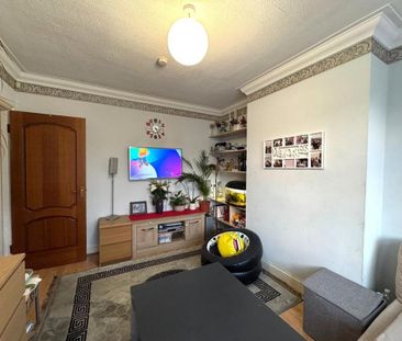 2 bedroom property to rent - Photo 1