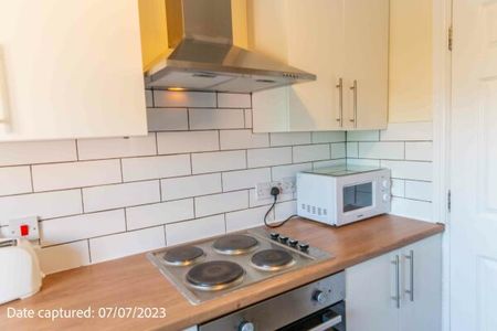 11 Danube House, Huntington - Photo 5