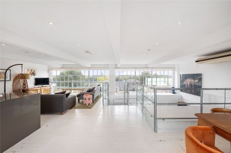 Church Street, London, W4 flat to rent - Photo 5