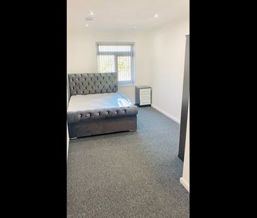 Room in a Shared House, Daley Close, B1 - Photo 5