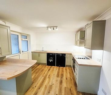 3 bedroom terraced house to rent - Photo 6