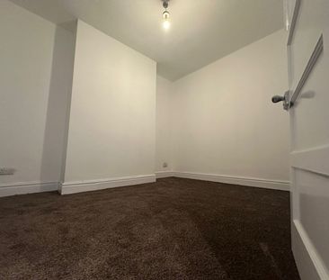 3 Bed Terraced House, Widdrington Road, CV1 - Photo 2