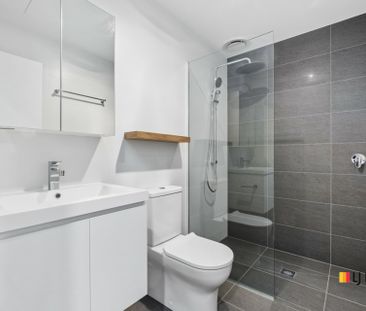 2 Bedroom apartment with arboretum views - Photo 4