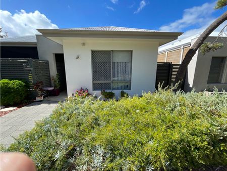 14 Whimbrel Crescent, Coodanup WA 6210 - House For Rent | Domain - Photo 4