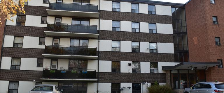 390 Guelph Line | 390 Guelph Line, Burlington - Photo 1