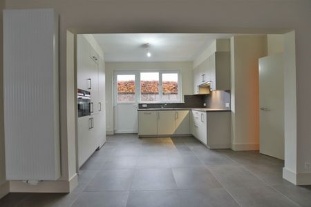 Totaal gerenoveerd GV appartement met tuin te Grembergen - Photo 5