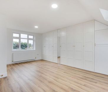 4 bedroom semi-detached house to rent - Photo 5