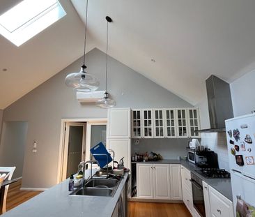 Flemington - Photo 5