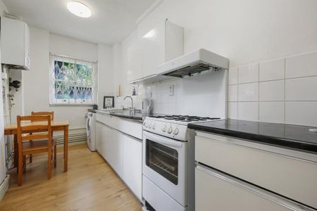 1 bedroom ground floor flat to rent - Photo 4