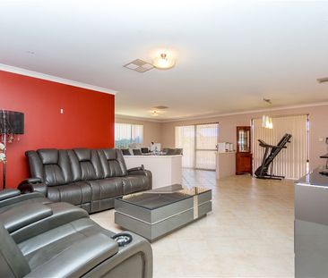 $900/w Spacious 4x2 Family Home in Canning Vale! - Photo 4