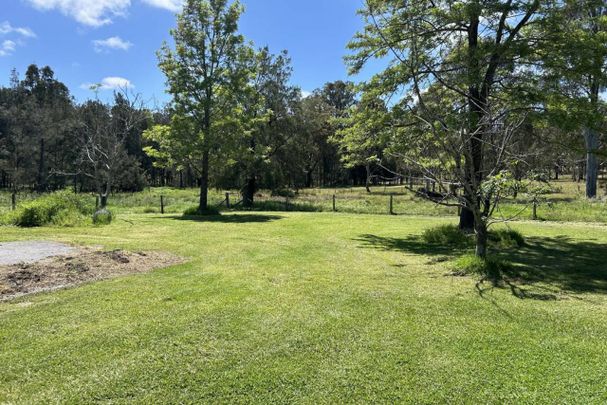 SEMI RURAL 2 BEDROOM COTTAGE! - Photo 1