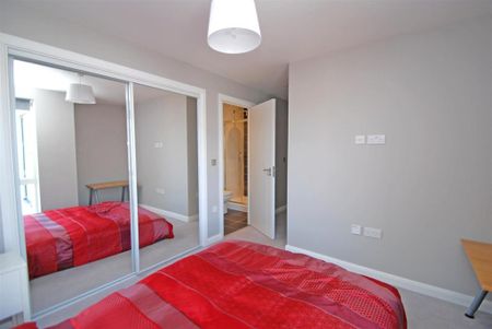 2 bedroom apartment to rent - Photo 3