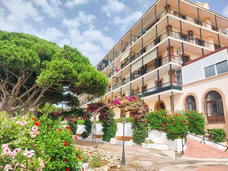 2 room luxury Flat for rent in Mijas, Spain - Photo 4