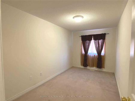 For Lease - 111 Amulet Crescent, Richmond Hill, Ontario - Photo 3