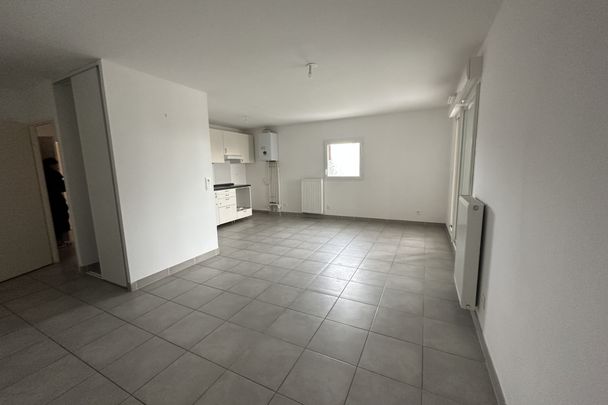 Appartement T3- Résidence Nouvelle Vague à Hyères - Photo 1