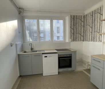 Location Appartement 4 pièces 110m² BREST 29200 - Photo 5