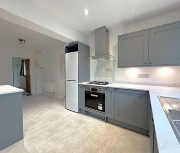 4 bedroom detached house to rent - Photo 6