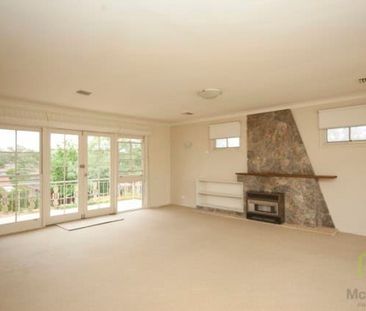 Spacious Four Bedroom Home with Pool! - Photo 1