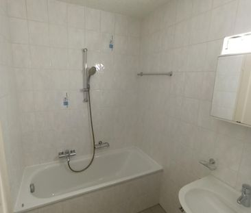 Bel appartement de 2.5 au 3ème étage - Photo 4