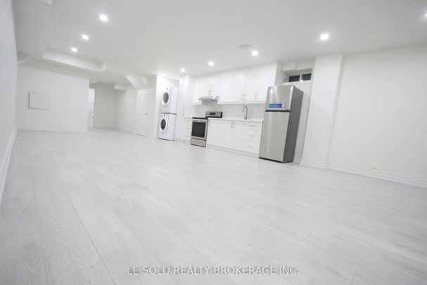 For Lease - 7 Pear Blossom Way Unit# Bsmt, East Gwillimbury, Ontario - Photo 1