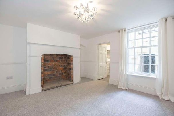 Clarence Road, Cheltenham, GL52 - Photo 1