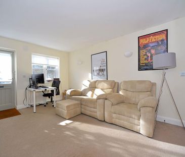 2 bedroom house to rent - Photo 2