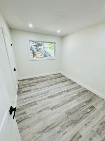 For Lease - 1 - 6 CRAIG Drive, Kitchener, Ontario - Photo 4