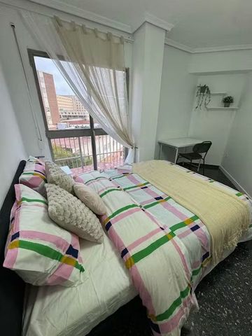 Carrer de Juan de Garay, Valencia, Valencian Community 46017 - Photo 3