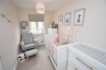 3 bedroom semi-detached house to rent - Photo 5