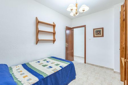 Flat - Granada (Constitucion) - Photo 4
